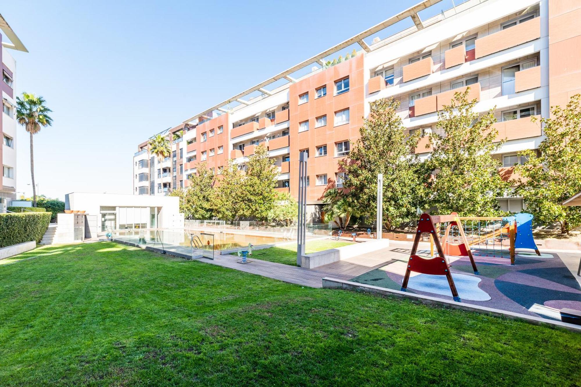 Apartamento Tuguest Avenida De La Investigacion - Free Parking Granada Exterior foto