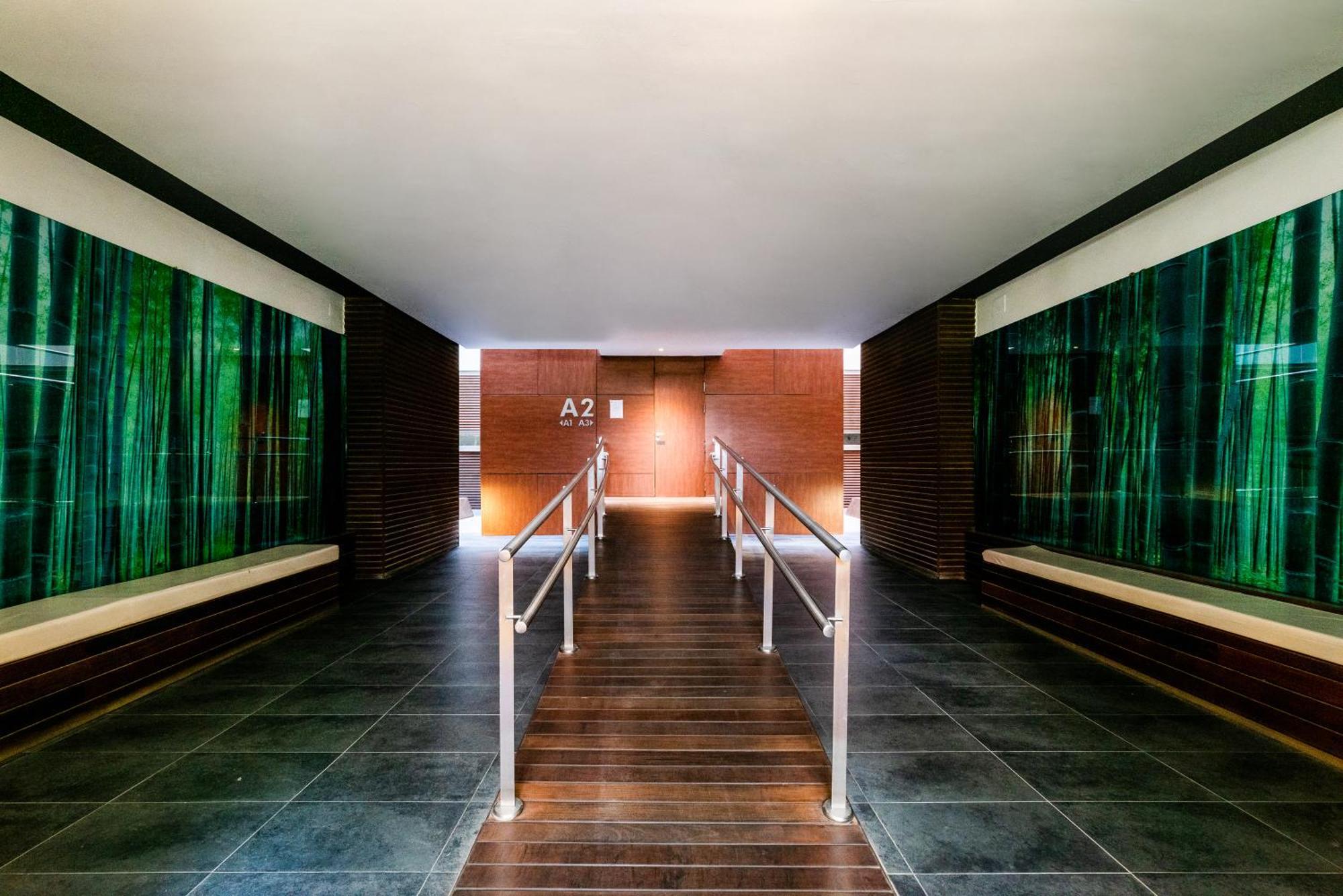 Apartamento Tuguest Avenida De La Investigacion - Free Parking Granada Exterior foto