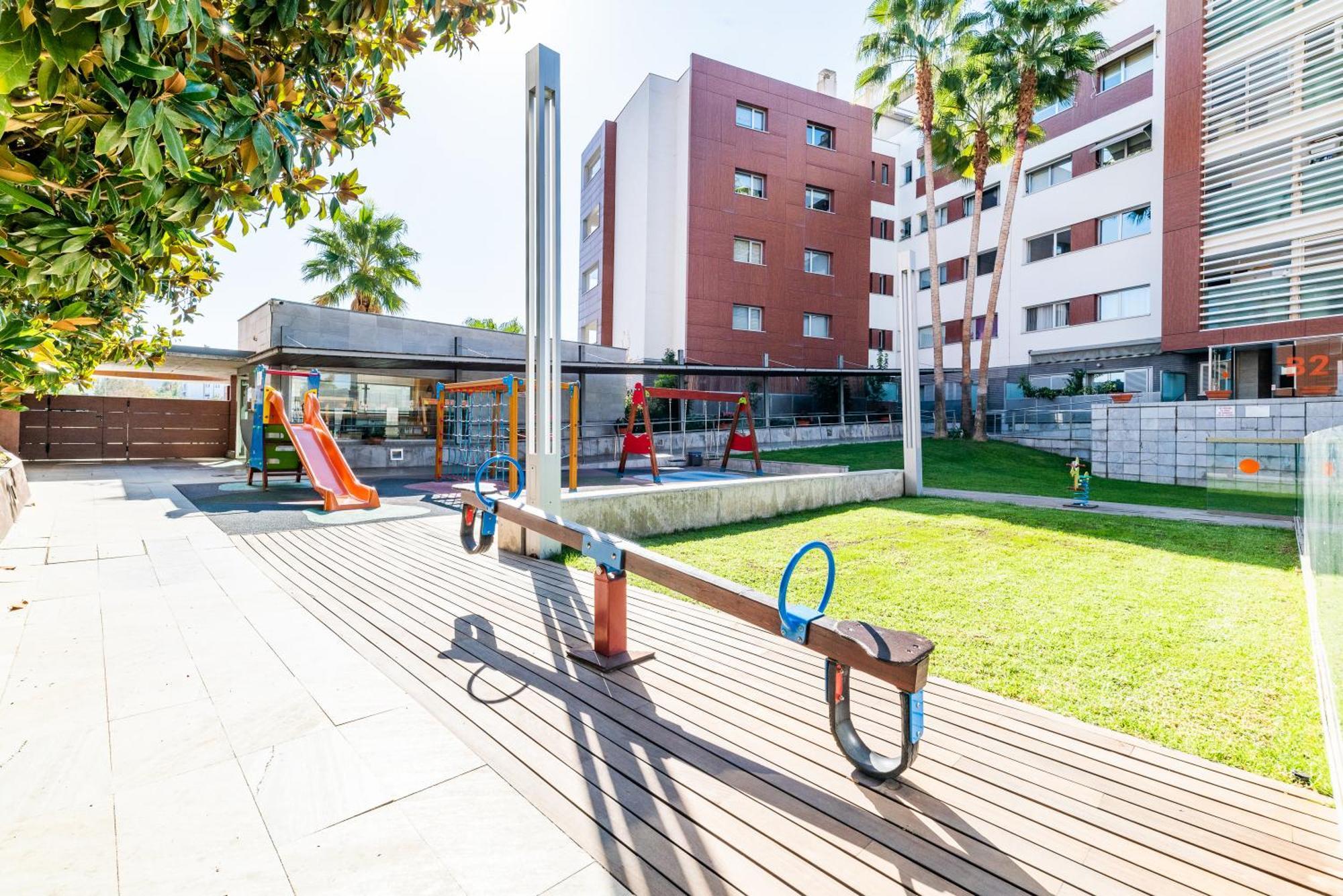 Apartamento Tuguest Avenida De La Investigacion - Free Parking Granada Exterior foto