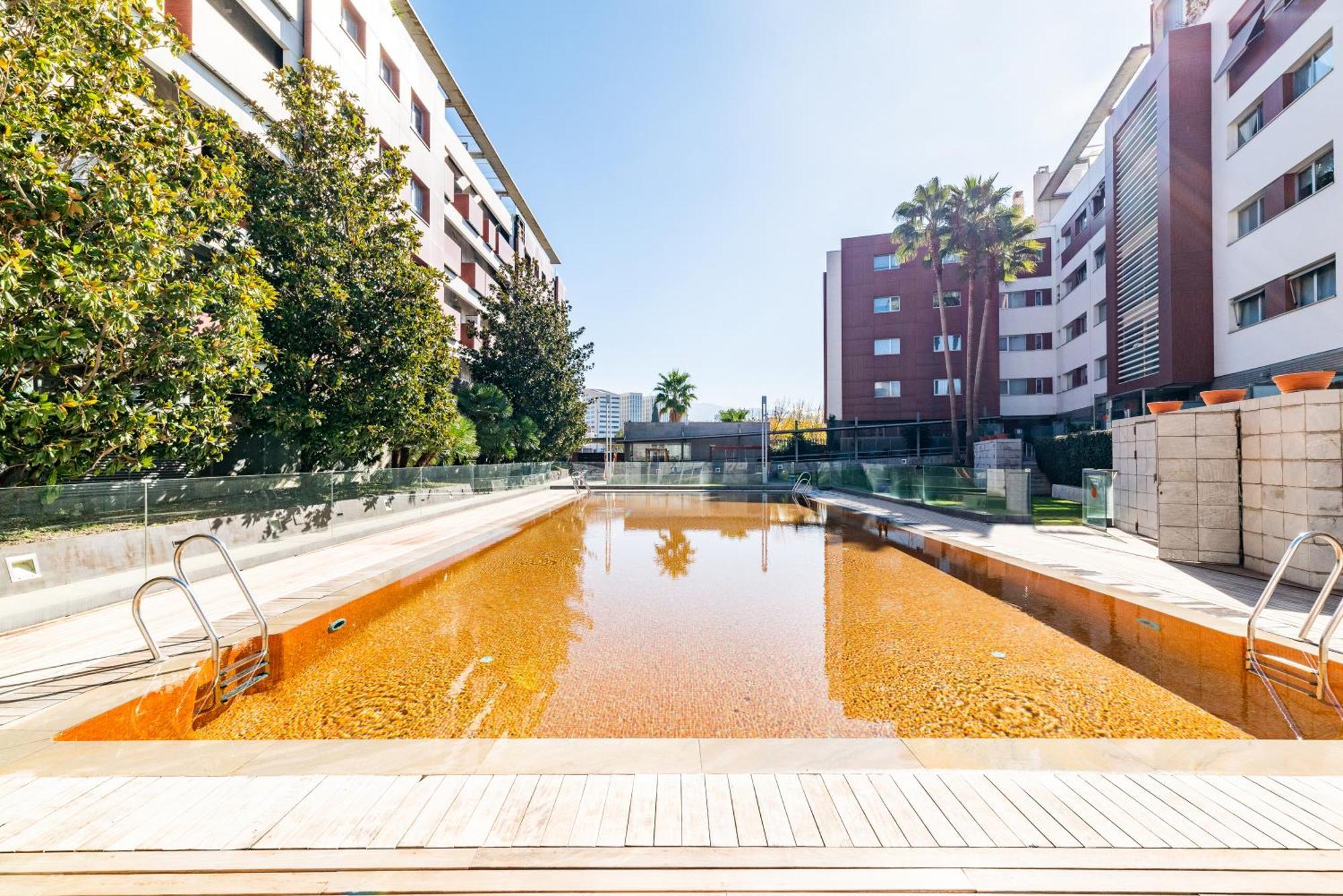 Apartamento Tuguest Avenida De La Investigacion - Free Parking Granada Exterior foto